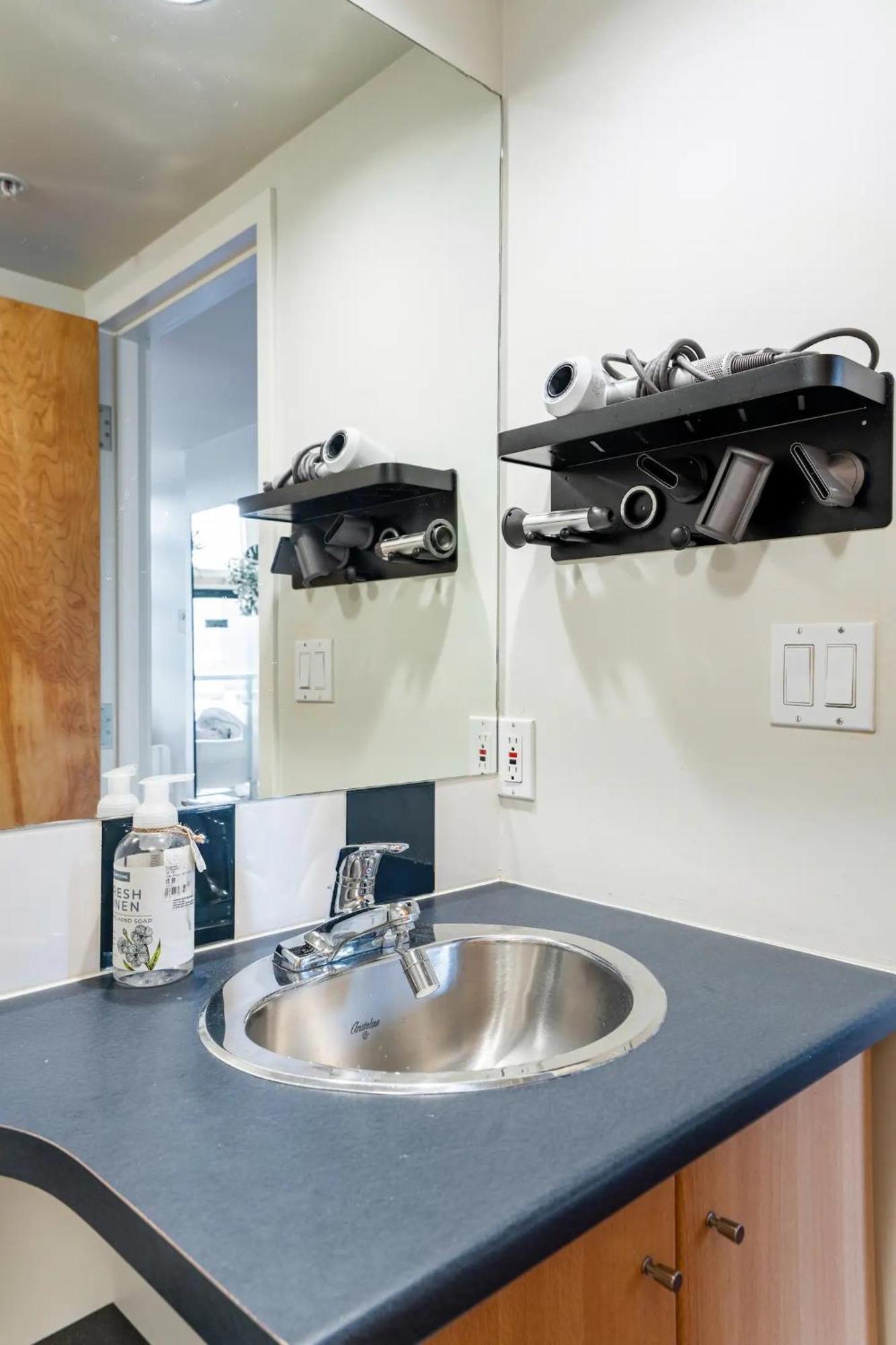 Loft In Downtown Vancouver With Free Parking Zewnętrze zdjęcie